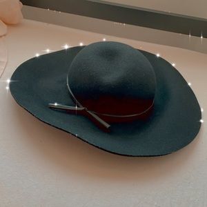 H&M hat